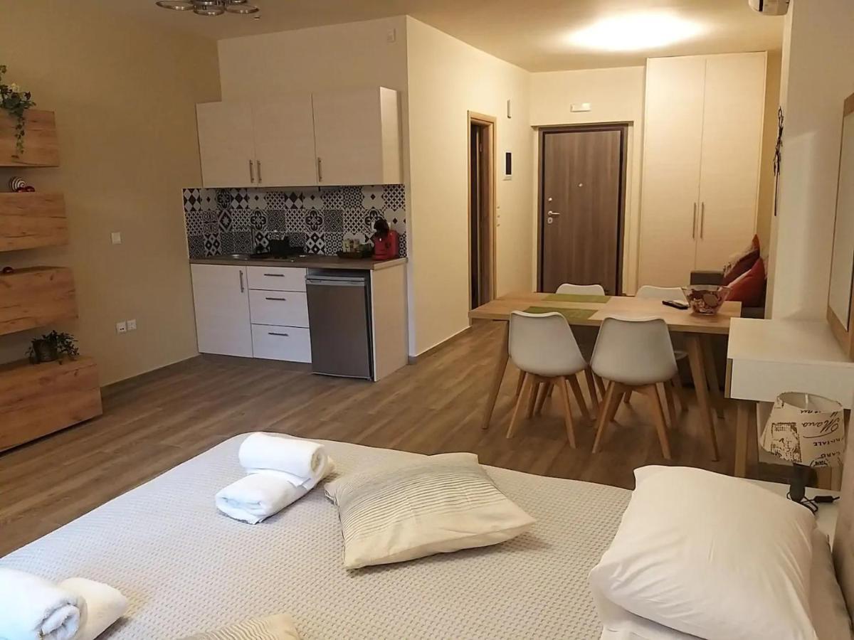 Amazing Apartments @ Monastiraki Subway Station Афины Экстерьер фото