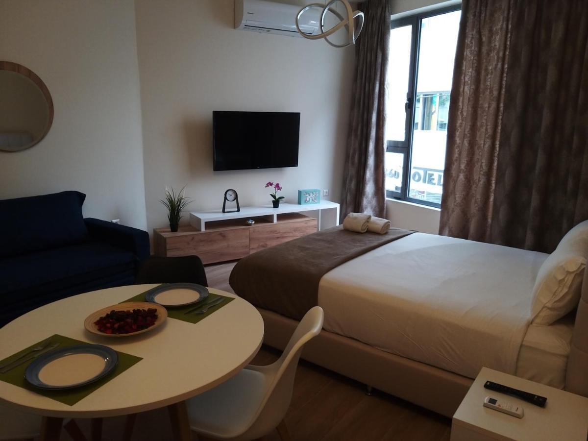 Amazing Apartments @ Monastiraki Subway Station Афины Экстерьер фото