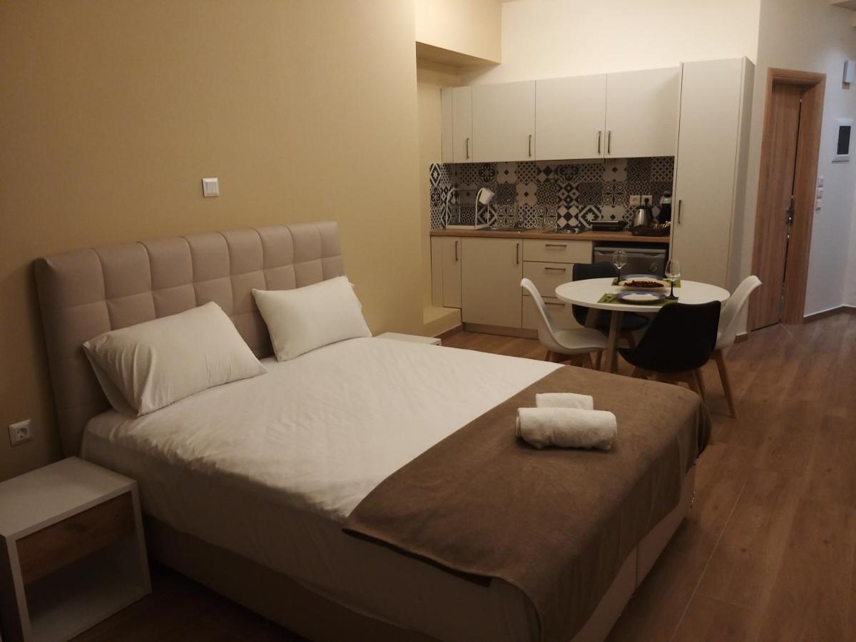 Amazing Apartments @ Monastiraki Subway Station Афины Экстерьер фото