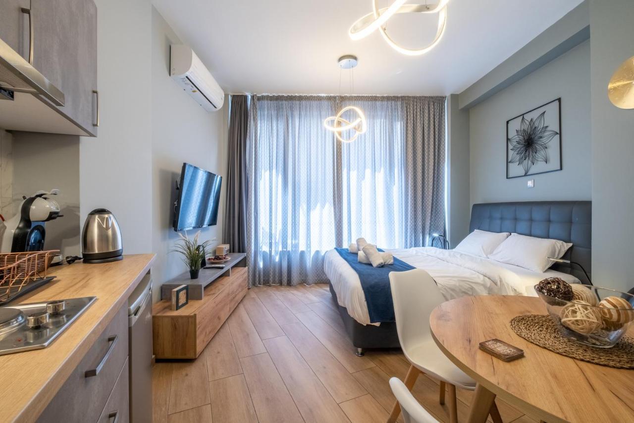 Amazing Apartments @ Monastiraki Subway Station Афины Экстерьер фото