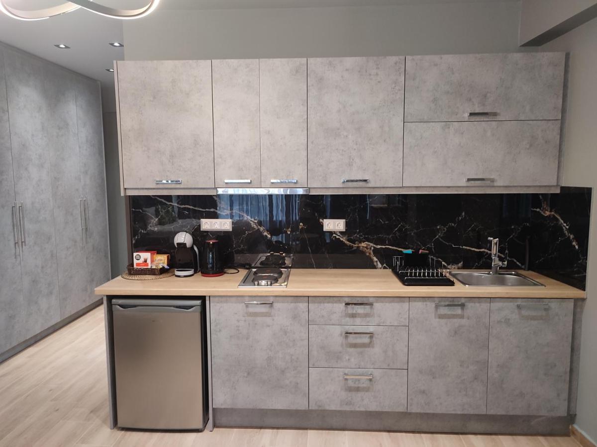 Amazing Apartments @ Monastiraki Subway Station Афины Экстерьер фото