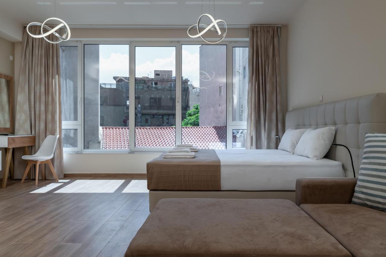 Amazing Apartments @ Monastiraki Subway Station Афины Экстерьер фото